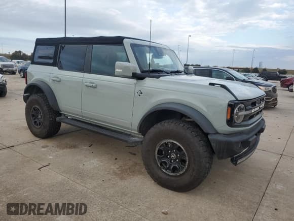 ✅ 2021 Ford Bronco • VIN: 1FMEE5DP1MLA86754 • Lot: 77087124. Wystawiony na Copart z przebiegiem 46 656 mil. Bezpłatny archiwum sprzedaży aukcyjnych z USA i szczegółowy raport historii pojazdu na DreamBid. Zdjęcie 4.