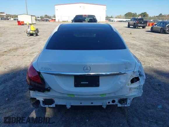 ✅ 2021 Mercedes-Benz C 300 • VIN: W1KWF8DBXMR642686 • Lot: 43624045. Listed on IAAI with 51,618 mi. Free auction sales archive from the USA and detailed vehicle history report at DreamBid. Image 16.