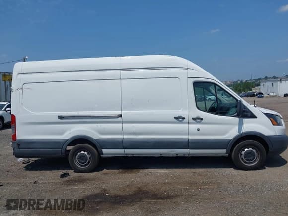✅ 2016 Ford Transit Cargo • VIN: 1FTYR3XM1GKA12031 • Lot: 42857186. Wystawiony na IAAI z przebiegiem 247 775 mil. Bezpłatny archiwum sprzedaży aukcyjnych z USA i szczegółowy raport historii pojazdu na DreamBid. Zdjęcie 14.