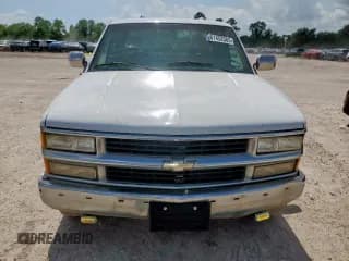 ✅ 1994 Chevrolet Silverado 2500 • VIN: 1GCGC29N2RE293447 • Lot: 61452565. Wystawiony na Copart z przebiegiem 271 637 mil. Bezpłatny archiwum sprzedaży aukcyjnych z USA i szczegółowy raport historii pojazdu na DreamBid. Zdjęcie 5.