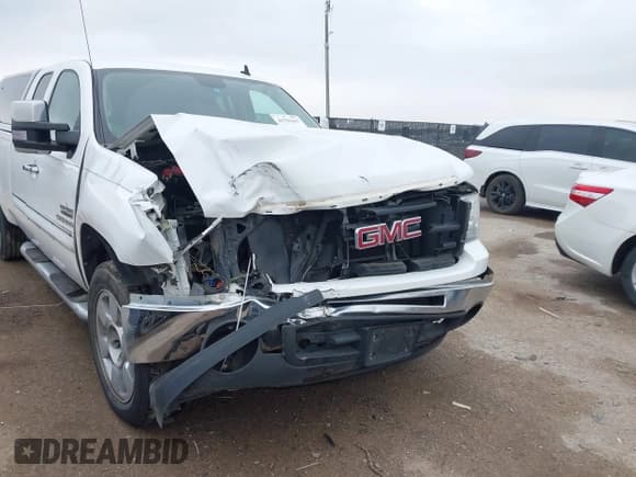 ✅ 2011 GMC Sierra 1500 SLE • VIN: 1GTR1VE04BZ407506 • Lot: 41703417. Wystawiony na IAAI z przebiegiem 231 572 mil. Bezpłatny archiwum sprzedaży aukcyjnych z USA i szczegółowy raport historii pojazdu na DreamBid. Zdjęcie 6.