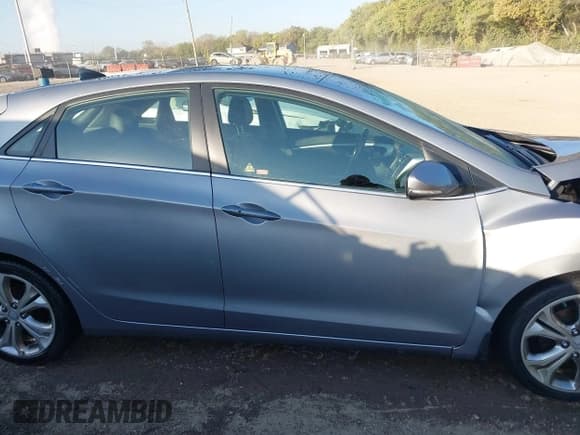 ✅ 2014 Hyundai Elantra • VIN: KMHD35LH3EU220056 • Lot: 43447071. Listed on IAAI with 98,606 mi. Free auction sales archive from the USA and detailed vehicle history report at DreamBid. Image 13.