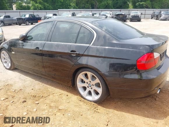 ✅ 2008 BMW 3 Series 335i • VIN: WBAVB77518NH78042 • Лот: 42267735. Опубликован ранее на IAAI с пробегом Не указан. Бесплатный доступ к архиву аукционных продаж из США и подробный отчёт об истории автомобиля на DreamBid. Изображение 3.