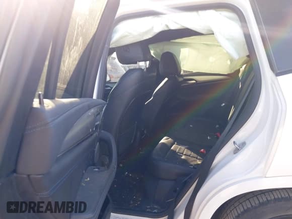 ✅ 2019 BMW X3 M40i • VIN: 5UXTS3C55K0Z04959 • Lot: 43502575. Listed on IAAI with 92,503 mi. Free auction sales archive from the USA and detailed vehicle history report at DreamBid. Image 8.