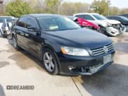 ✅ 2013 Volkswagen Passat SE • VIN: 1VWBH7A3XDC085319 • Lot: 43871671. Wystawiony na IAAI z przebiegiem 209 314 mil. Bezpłatny archiwum sprzedaży aukcyjnych z USA i szczegółowy raport historii pojazdu na DreamBid. Zdjęcie 1.