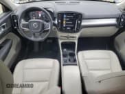 ✅ 2022 Volvo XC40 Momentum • VIN: YV4162UK3N2652954 • Lot: 90525215. Listed on Copart with 26,529 mi. Free auction sales archive from the USA and detailed vehicle history report at DreamBid. Image 8.