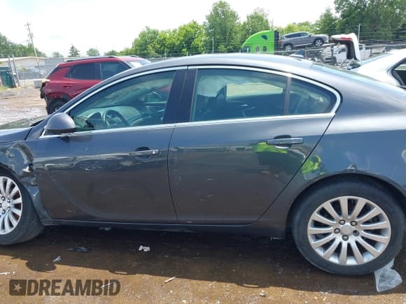 ✅ 2011 Buick Regal CXL RL2 • VIN: 2G4GP5EC9B9173286 • Lot: 42540498. Listed on IAAI with 150,851 mi. Free auction sales archive from the USA and detailed vehicle history report at DreamBid. Image 14.