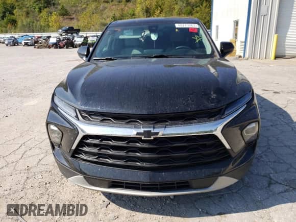 2023 Chevrolet Blazer LT z VIN 3GNKBHR45PS102749, wystawiony jako Copart lot #69273063 z przebiegiem 28 662 mil mil oraz . Historia ofert i sprzedaży dostępna na DreamBid. Obrazek 5.