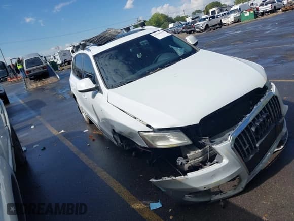 ✅ 2014 Audi Q5 Premium Plus • VIN: WA1CMAFP9EA075996 • Lot: 43268219. Listed on IAAI with 142,014 mi. Free auction sales archive from the USA and detailed vehicle history report at DreamBid. Image 13.