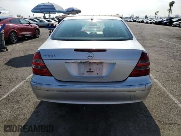 ✅ 2003 Mercedes-Benz E 320 • VIN: WDBUF65J43A157788 • Лот: 54527145. Опубликован ранее на Copart с пробегом 174 892 миль. Бесплатный доступ к архиву аукционных продаж из США и подробный отчёт об истории автомобиля на DreamBid. Изображение 6.