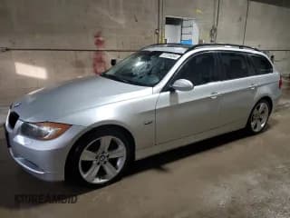 ✅ 2008 BMW 3 Series 328xi • VIN: WBAVT73518FZ38043 • Lot: 87299494. Wystawiony na Copart z przebiegiem 174 456 mil. Bezpłatny archiwum sprzedaży aukcyjnych z USA i szczegółowy raport historii pojazdu na DreamBid. Zdjęcie 1.