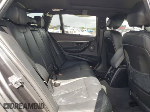 2018 BMW 3 Series 328d xDrive с VIN WBA8J1C51JA379516, выставлен на аукционе Copart как лот 60606515 с пробегом 69 578 миль миль и Списание • Salvage title. История ставок и продаж доступна на DreamBid. Изображение 10.