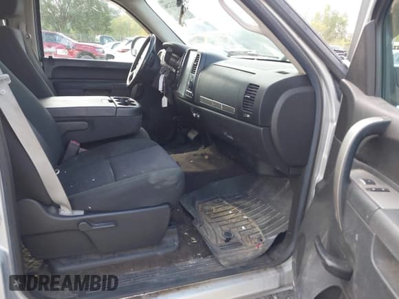 ✅ 2012 GMC Sierra 1500 SLE • VIN: 3GTP2VE75CG268361 • Лот: 43213286. Опубликован ранее на IAAI с пробегом 186 417 миль. Бесплатный доступ к архиву аукционных продаж из США и подробный отчёт об истории автомобиля на DreamBid. Изображение 5.