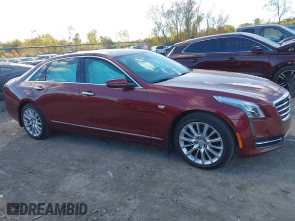 ✅ 2017 Cadillac CT6 AWD • VIN: 1G6KB5RS1HU185669 • Lot: 43458247. Wystawiony na IAAI z przebiegiem 33 103 mil. Bezpłatny archiwum sprzedaży aukcyjnych z USA i szczegółowy raport historii pojazdu na DreamBid. Zdjęcie 13.