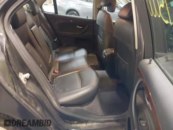 ✅ 2011 Saab 9-3 • VIN: YS3FA4CY8B1306580 • Lot: 41495000. Listed on IAAI with 106,443 mi. Free auction sales archive from the USA and detailed vehicle history report at DreamBid. Image 8.