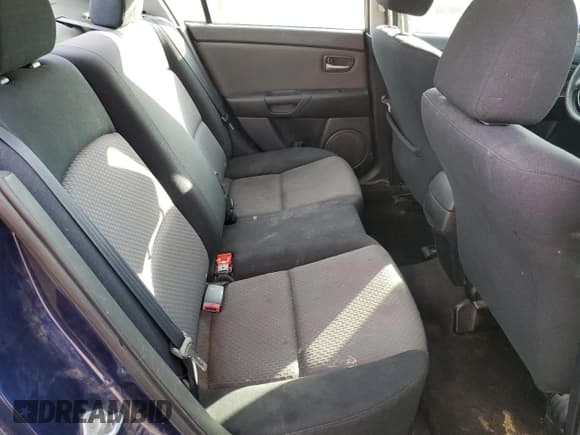 ✅ 2006 Mazda 3 i Touring • VIN: JM1BK12FX61412875 • Лот: 82691625. Опубликован ранее на Copart с пробегом 170 440 миль. Бесплатный доступ к архиву аукционных продаж из США и подробный отчёт об истории автомобиля на DreamBid. Изображение 10.