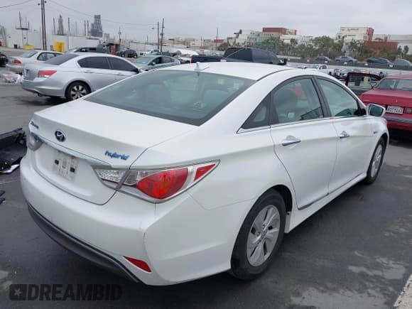 ✅ 2013 Hyundai Sonata Limited • VIN: KMHEC4A43DA094246 • Лот: 42409946. Опубликован ранее на IAAI с пробегом 126 953 миль. Бесплатный доступ к архиву аукционных продаж из США и подробный отчёт об истории автомобиля на DreamBid. Изображение 4.