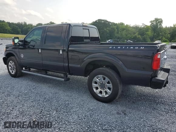 ✅ 2014 Ford F-250 XL • VIN: 1FT7W2BTXEEA20881 • Lot: 59294025. Listed on Copart with 123,855 mi. Free auction sales archive from the USA and detailed vehicle history report at DreamBid. Image 2.