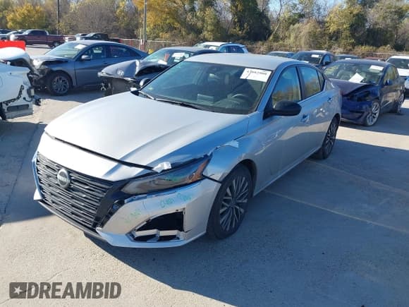 ✅ 2024 Nissan Altima SV • VIN: 1N4BL4DV9RN375355 • Lot: 43882908. Listed on IAAI with 61,307 mi. Free auction sales archive from the USA and detailed vehicle history report at DreamBid. Image 18.