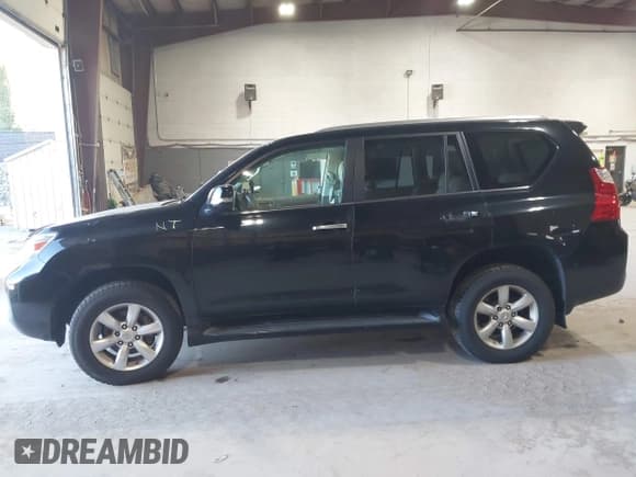 ✅ 2011 Lexus GX 460 • VIN: JTJBM7FX8B5020378 • Lot: 43552409. Wystawiony na IAAI z przebiegiem 174 851 mil. Bezpłatny archiwum sprzedaży aukcyjnych z USA i szczegółowy raport historii pojazdu na DreamBid. Zdjęcie 14.