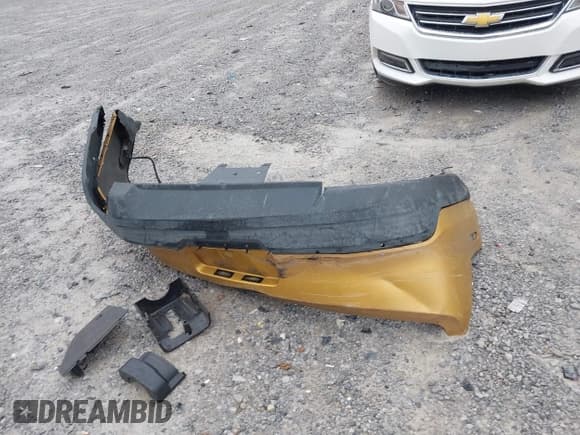 ✅ 2010 Ford Mustang V6 • VIN: 1ZVBP8AN6A5105768 • Lot: 41964355. Listed on IAAI with 180,654 mi. Free auction sales archive from the USA and detailed vehicle history report at DreamBid. Image 12.