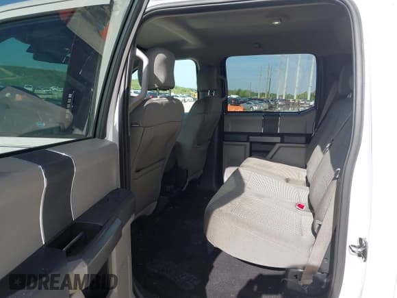 ✅ 2016 Ford F-150 XL • VIN: 1FTEW1CF4GFA87225 • Лот: 43087380. Опубликован ранее на IAAI с пробегом 167 891 миль. Бесплатный доступ к архиву аукционных продаж из США и подробный отчёт об истории автомобиля на DreamBid. Изображение 8.