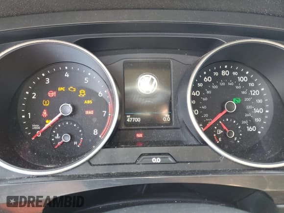 ✅ 2018 Volkswagen Tiguan SEL • VIN: 3VV3B7AX3JM021372 • Лот: 48673885. Опубликован ранее на Copart с пробегом 47 700 миль. Бесплатный доступ к архиву аукционных продаж из США и подробный отчёт об истории автомобиля на DreamBid. Изображение 9.