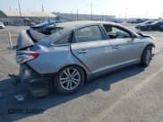 ✅ 2017 Hyundai Sonata SE • VIN: 5NPE24AF3HH579039 • Lot: 39765677. Wystawiony na IAAI z przebiegiem 95 568 mil. Bezpłatny archiwum sprzedaży aukcyjnych z USA i szczegółowy raport historii pojazdu na DreamBid. Zdjęcie 4.