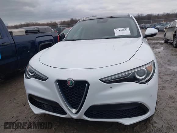 ✅ 2018 Alfa Romeo Stelvio Ti • VIN: ZASFAKBN6J7C10128 • Lot: 41142843. Listed on IAAI with 68,461 mi. Free auction sales archive from the USA and detailed vehicle history report at DreamBid. Image 12.