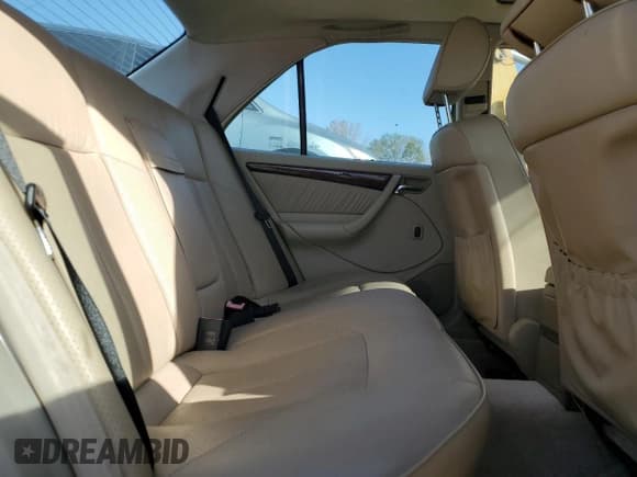 ✅ 1998 Mercedes-Benz C 230/260/280/320 • VIN: WDBHA23G8WA620777 • Lot: 77751154. Listed on Copart with 144,032 mi. Free auction sales archive from the USA and detailed vehicle history report at DreamBid. Image 10.