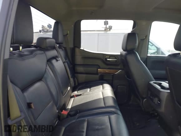 ✅ 2021 Chevrolet Silverado 1500 RST • VIN: 3GCPWDED2MG325900 • Lot: 42745304. Wystawiony na IAAI z przebiegiem 86 761 mil. Bezpłatny archiwum sprzedaży aukcyjnych z USA i szczegółowy raport historii pojazdu na DreamBid. Zdjęcie 8.