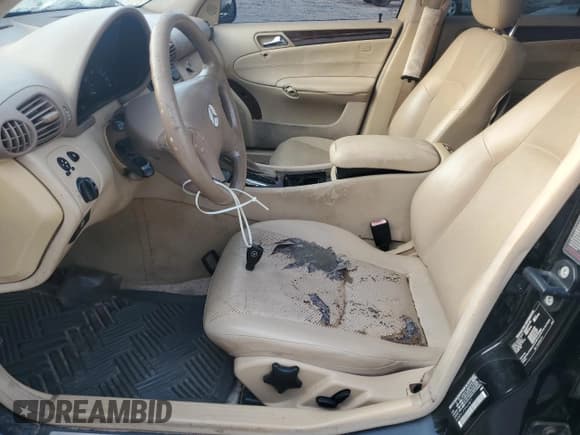 ✅ 2003 Mercedes-Benz C 240 • VIN: WDBRF61JX3F423877 • Lot: 69543235. Listed on Copart with 171,614 mi. Free auction sales archive from the USA and detailed vehicle history report at DreamBid. Image 7.