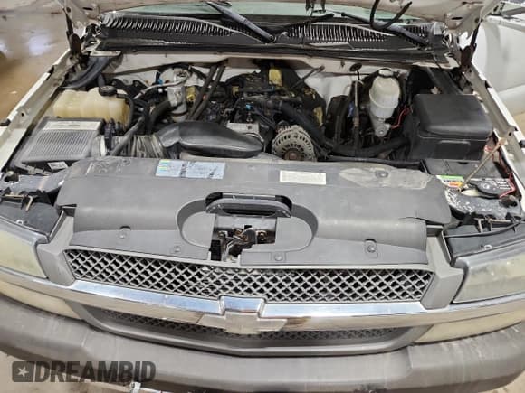 ✅ 2003 Chevrolet Silverado 2500HD LS • VIN: 1GCHK23U53F205984 • Lot: 93375735. Wystawiony na Copart z przebiegiem 170 525 mil. Bezpłatny archiwum sprzedaży aukcyjnych z USA i szczegółowy raport historii pojazdu na DreamBid. Zdjęcie 11.