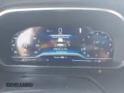 ✅ 2023 Chevrolet Suburban Premier • VIN: 1GNSCFKD8PR353280 • Lot: 43401708. Wystawiony na IAAI z przebiegiem 42 587 mil. Bezpłatny archiwum sprzedaży aukcyjnych z USA i szczegółowy raport historii pojazdu na DreamBid. Zdjęcie 7.