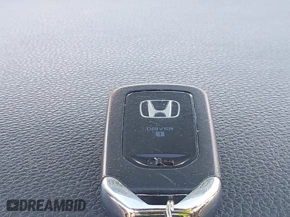 ✅ 2015 Honda Accord EX-L • VIN: 1HGCR2F86FA069677 • Lot: 43469866. Listed on IAAI with 175,112 mi. Free auction sales archive from the USA and detailed vehicle history report at DreamBid. Image 11.