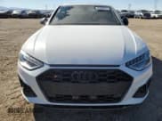 ✅ 2021 Audi S4 Premium Plus • VIN: WAUB4AF46MA065803 • Lot: 46898075. Wystawiony na Copart z przebiegiem 29 367 mil. Bezpłatny archiwum sprzedaży aukcyjnych z USA i szczegółowy raport historii pojazdu na DreamBid. Zdjęcie 5.