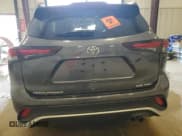 ✅ 2024 Toyota Highlander XLE • VIN: 5TDKDRBH9RS536704 • Lot: 63714504. Wystawiony na Copart z przebiegiem Nie podano. Bezpłatny archiwum sprzedaży aukcyjnych z USA i szczegółowy raport historii pojazdu na DreamBid. Zdjęcie 6.