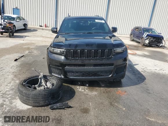✅ 2022 Jeep Grand Cherokee Altitude • VIN: 1C4RJJAG5N8599671 • Lot: 53956925. Wystawiony na Copart z przebiegiem 59 413 mil. Bezpłatny archiwum sprzedaży aukcyjnych z USA i szczegółowy raport historii pojazdu na DreamBid. Zdjęcie 5.