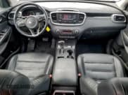 ✅ 2016 Kia Sorento EX • VIN: 5XYPHDA15GG031240 • Лот: 94294495. Опубликован ранее на Copart с пробегом 120 279 миль. Бесплатный доступ к архиву аукционных продаж из США и подробный отчёт об истории автомобиля на DreamBid. Изображение 8.