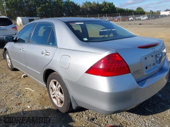✅ 2007 Honda Accord LX SE • VIN: 1HGCM563X7A202494 • Lot: 43435789. Listed on IAAI with 139,369 mi. Free auction sales archive from the USA and detailed vehicle history report at DreamBid. Image 3.