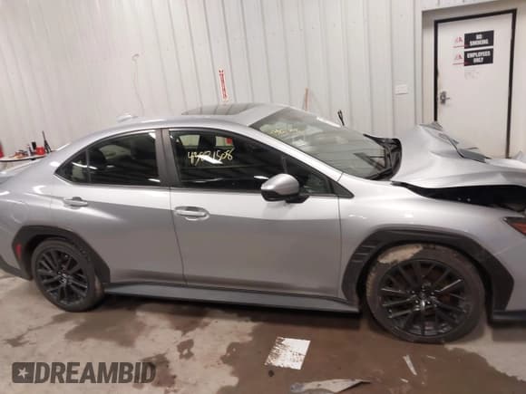 ✅ 2022 Subaru WRX Premium • VIN: JF1VBAF60N9018007 • Lot: 43821508. Wystawiony na IAAI z przebiegiem 76 948 mil. Bezpłatny archiwum sprzedaży aukcyjnych z USA i szczegółowy raport historii pojazdu na DreamBid. Zdjęcie 13.