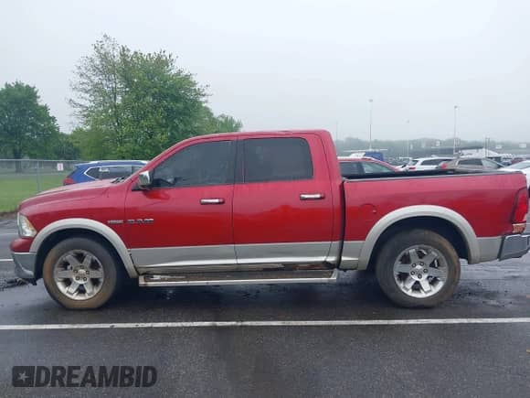 2010 Dodge 1500 Sport с VIN 1D7RV1CT0AS128075, выставлен на аукционе IAAI как лот 42277733 с пробегом 301 432 миль миль и . История ставок и продаж доступна на DreamBid. Изображение 14.