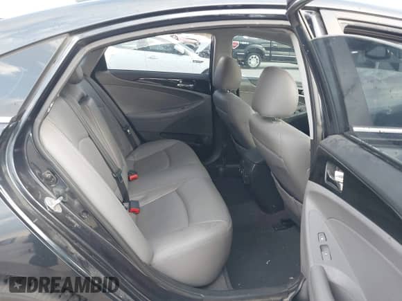 2013 Hyundai Sonata SE with VIN 5NPEC4AB0DH520468, listed as a IAAI auction lot 43506198 with Not provided miles and . Bid and sale history available at DreamBid. Image 8.