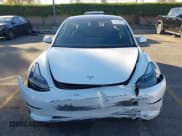 ✅ 2022 Tesla Model 3 Long Range • VIN: 5YJ3E1EB6NF321855 • Lot: 43845061. Wystawiony na IAAI z przebiegiem 40 178 mil. Bezpłatny archiwum sprzedaży aukcyjnych z USA i szczegółowy raport historii pojazdu na DreamBid. Zdjęcie 12.