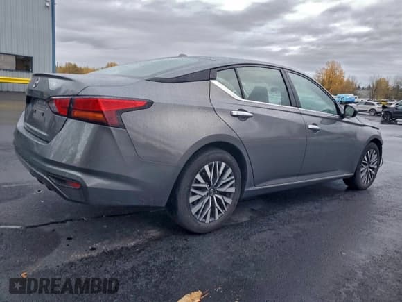 ✅ 2025 Nissan Altima SV • VIN: 1N4BL4DV9SN337243 • Lot: 94164125. Wystawiony na Copart z przebiegiem 24 660 mil. Bezpłatny archiwum sprzedaży aukcyjnych z USA i szczegółowy raport historii pojazdu na DreamBid. Zdjęcie 3.