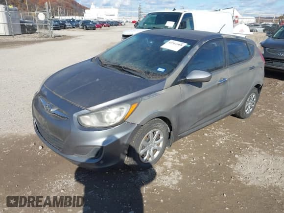 ✅ 2014 Hyundai Accent GS • VIN: KMHCT5AE0EU151671 • Lot: 43552888. Wystawiony na IAAI z przebiegiem 172 186 mil. Bezpłatny archiwum sprzedaży aukcyjnych z USA i szczegółowy raport historii pojazdu na DreamBid. Zdjęcie 2.