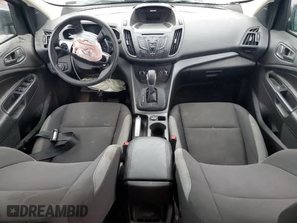 ✅ 2015 Ford Escape S • VIN: 1FMCU0F72FUC00591 • Lot: 84239935. Wystawiony na Copart z przebiegiem 189 255 mil. Bezpłatny archiwum sprzedaży aukcyjnych z USA i szczegółowy raport historii pojazdu na DreamBid. Zdjęcie 8.