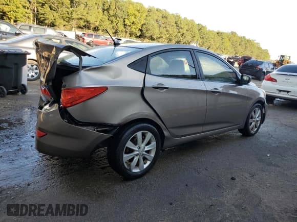 ✅ 2012 Hyundai Accent GLS • VIN: KMHCU4AE9CU064372 • Лот: 73588184. Опубликован ранее на Copart с пробегом 185 284 миль. Бесплатный доступ к архиву аукционных продаж из США и подробный отчёт об истории автомобиля на DreamBid. Изображение 3.
