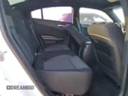 ✅ 2015 Dodge Charger SE • VIN: 2C3CDXBG6FH725549 • Лот: 90736445. Опубликован ранее на Copart с пробегом Не указан. Бесплатный доступ к архиву аукционных продаж из США и подробный отчёт об истории автомобиля на DreamBid. Изображение 10.