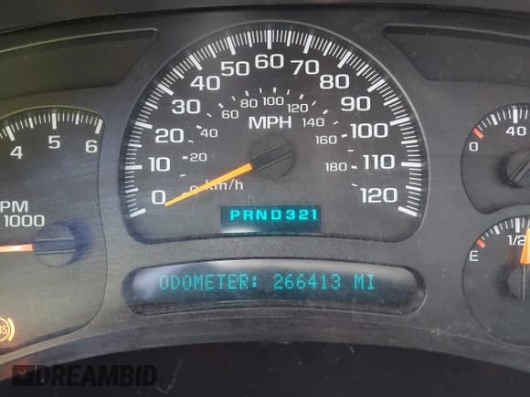 ✅ 2004 Chevrolet Silverado 1500 Z71 • VIN: 2GCEK13T141424177 • Lot: 43448148. Wystawiony na IAAI z przebiegiem 266 413 mil. Bezpłatny archiwum sprzedaży aukcyjnych z USA i szczegółowy raport historii pojazdu na DreamBid. Zdjęcie 7.